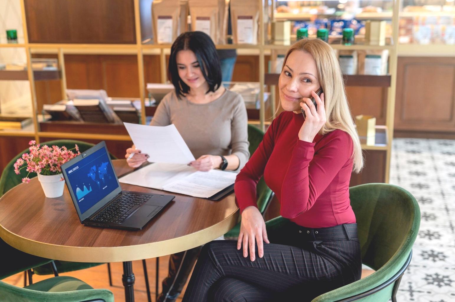 Professional financial consultation environment
